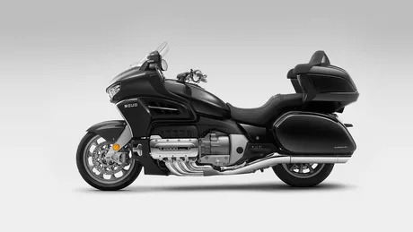 Motocicleta Souo S2000, un model cu motor V8, pregătită pentru piața europeană.