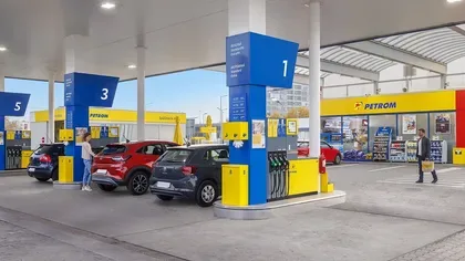 Stație de carburant Petrom cu prețuri mari la benzină și motorină.