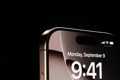 Dispută între OpenAI și Apple privind integrarea ChatGPT pe iPhone.