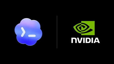 Logo-uri OpenAI și NVIDIA pe fundal negru, simbolizând colaborarea tehnologică.