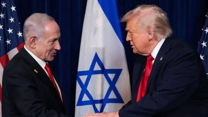 Benjamin Netanyahu și Donald Trump discutând despre strategii militare în Orientul Mijlociu.