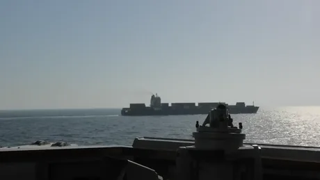 Incident militar în Straitul de Hormuz, tensionând relațiile internaționale.