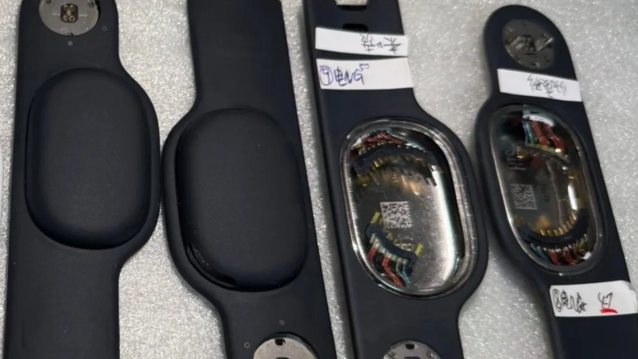 Componente negre pentru un posibil Apple Vision Pro 2 în teste.