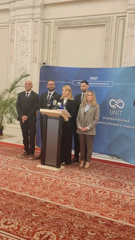 Cinci parlamentari UNIT discută despre moțiunea de cenzură și alternativele de guvernare.