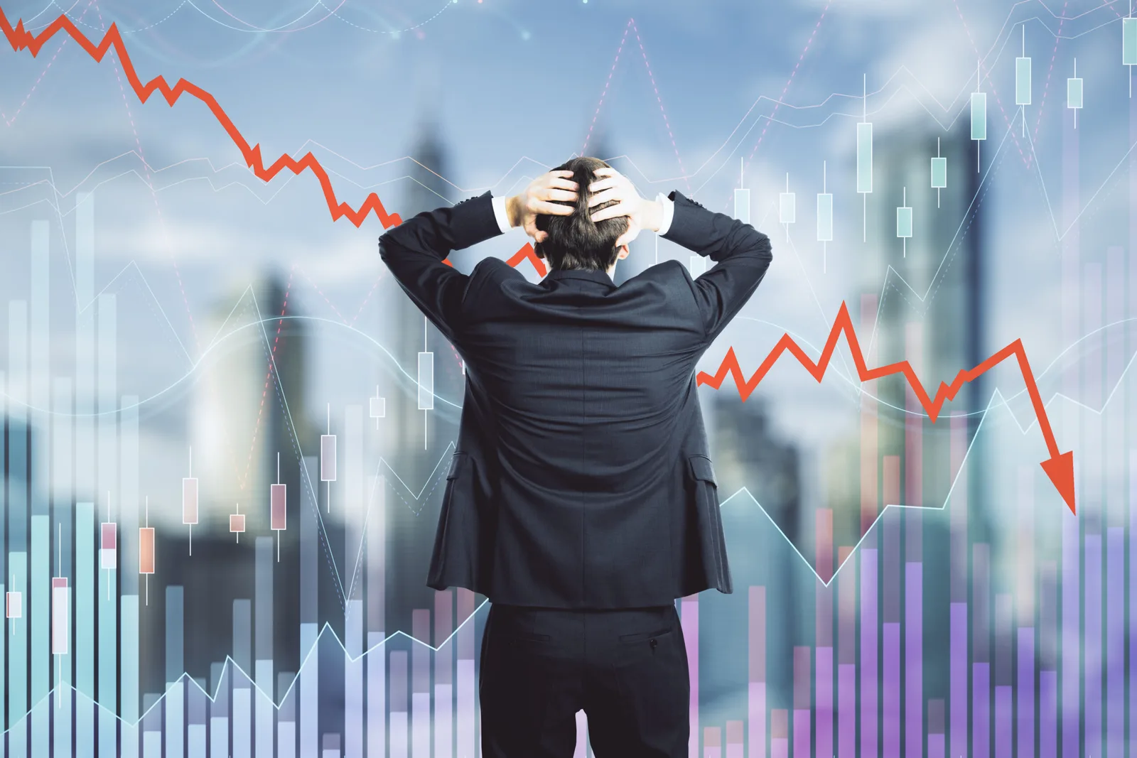 Un antreprenor îngrijorat privind scăderea economiei și impactul asupra afacerii sale.