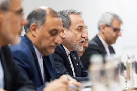 Discuții intense între oficialii SUA și Iran la masa negocierilor.