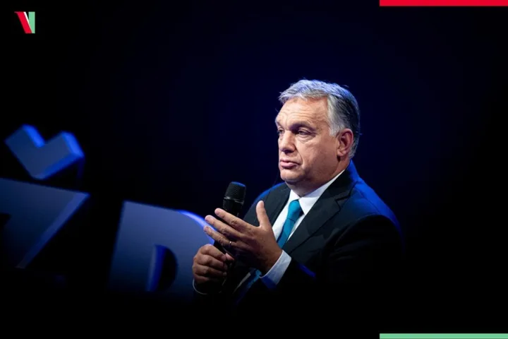 Viktor Orbán discutând despre economia Ungariei și provocările actuale.