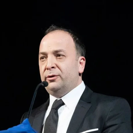 Adrian Negrescu discută despre impactul creșterii prețurilor la carburanți.