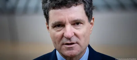 Nicușor Dan discută despre criza politică din România.