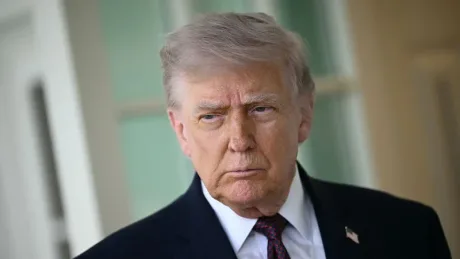 Donald Trump discută despre relațiile comerciale cu China și Iran.