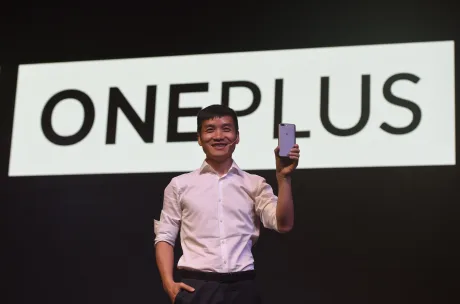 Pete Lau, CEO OnePlus, la un eveniment de prezentare a produselor.